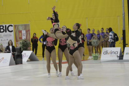 Soria fue ayer el epicentro de la gimnasia española con la celebración en Los Pajaritos de la primera jornada del Nacional.-Luis Ángel Tejedor