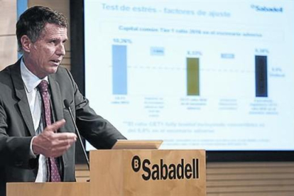 Jaume Guardiola, durante una presentación de resultados del Sabadell.-ALBERT BERTRAN