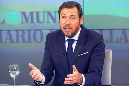 Puente acepta la propuesta de Sánchez para ser portavoz de la Ejecutiva Federal del PSOE-J. M. LOSTAU