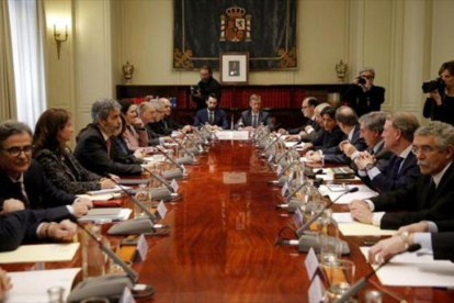 Los presidentes de los 17 tribunales superiores de justicia autonómicos, reunidos en la sede del Consejo General del Poder Judicial, ayer en Madrid.-JOSÉ LUIS ROCA