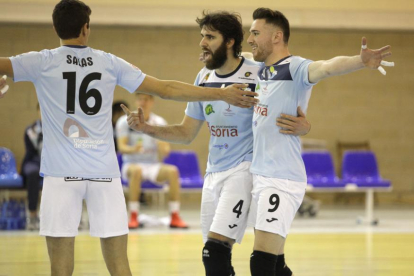 El entrenador del Río Duero Manuel Sevillano.-María Ferrer