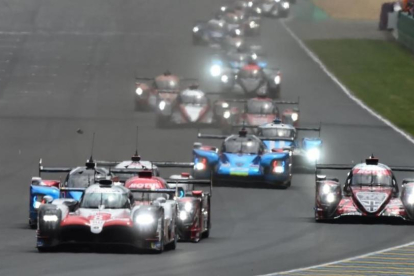 Los Toyota delante en la salida de las 24 Horas de Le Mans.-/ AFP / JEAN-FRANCOIS MONIER