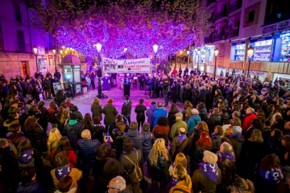 Manifestación del Día internacional para la eliminación de la violencia contra las mujeres. MARIO TEJEDOR (37)
