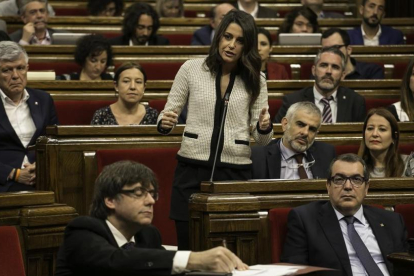La líder de la formación naranja, Inés Arrimadas, en el Parlament.-JOAN CORTADELLAS