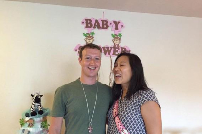 Mark Zuckerberg junto a su esposa Priscilla Chan.-FACEBOOK