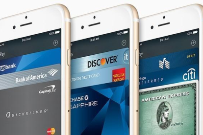 Móviles iPhone con el sistema de pago Apple Pay.-
