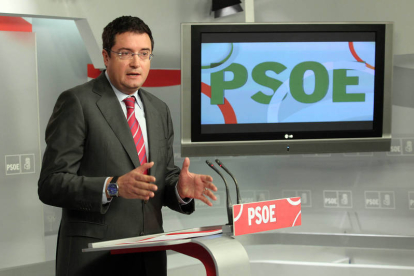 Óscar López en una rueda de prensa. Juan Lázaro / ICAL -