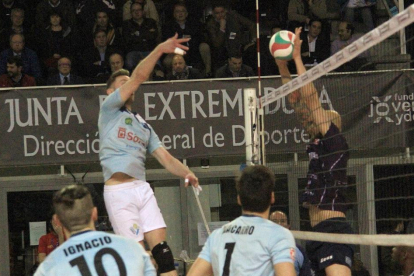 El Río Duero no pudo superar los cuartos de la Copa del Rey.-RFEVB