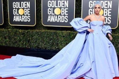 Lady Gaga, en la gala de los Globos de oro, donde recibió el premio a la mejor canción original gracias a ’Shallow’, pieza principal de la película ’Ha nacido una estrella’.-