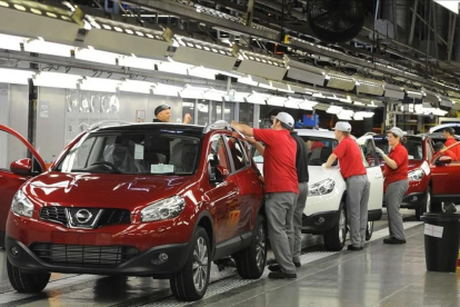 Cadena de montaje de la fábrica de Nissan en Sunderland.-/ REUTERS / NIGEL RODDIS