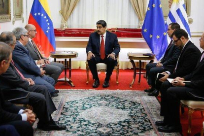 Nicolás Maduro, reunido con el Grupo Internacional de Contacto (GIC), el jueves en el palacio de Miraflores, Caracas.-AFP
