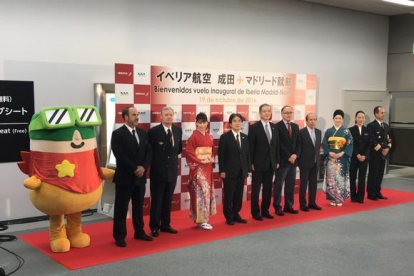 Japón da la bienvenida al vuelo inaugural de Iberia entre Madrid y Tokio.-JOSEP M. BERENGUERAS