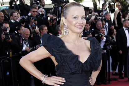 Pamela Anderson, esta semana en Cannes.-EFE / SEBASTIEN NOGIER