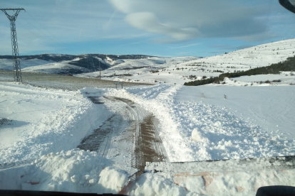 Red viaria provincial de Soria durante temporal de nieve.- HDS
