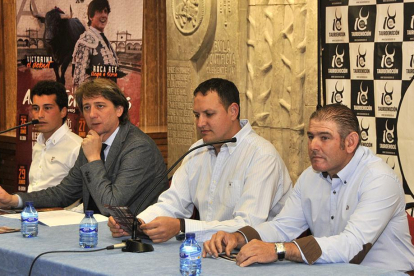 De izquierda a derecha, Mario Pérez Langa, Carlos Martínez, Alberto García y Félix Majada.-Valentín Guisande