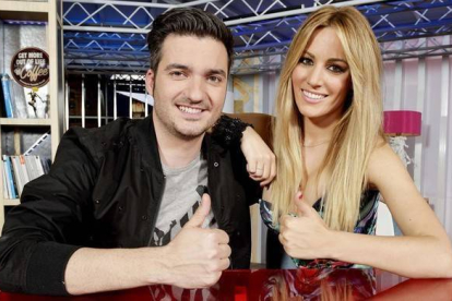 Xavi Rodríguez y Edurne, primera pareja de presentadores del programa de Cuatro 'Todo va bien'.-MEDIASET