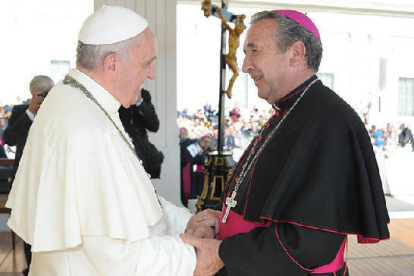 El obispo de Osma-Soria, Gerardo Melgar, durante su encuentro con el Papa Francisco en octubre. / OSMA-SORIA-
