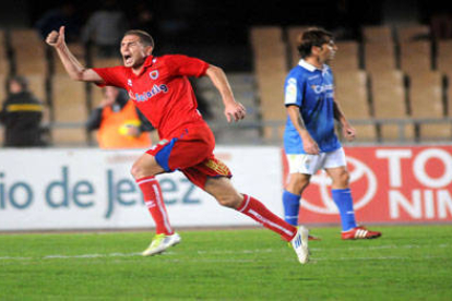 Nano celebra el tanto del triunfo del Numancia en Chapín. / Área 11-