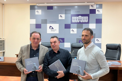 Benito Serrano, Javier Herrero y Enrique Rubio, en la presentación del libro.-HDS
