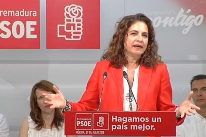La ministra de Hacienda, María Jesús Montero, durante el acto socialista de este domingo en Mérida.-E.P.