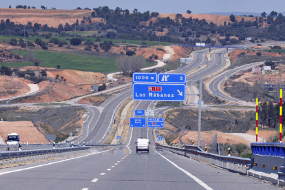 Tramo de la autovía A-15 que conecta Soria con Madrid. / VALENTÍN GUISANDE-