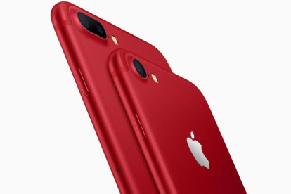 iPhone rojo.-