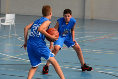 HDS-Oportunidad para los jóvenes jugadores de disfrutar del minibasket.