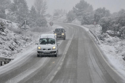 Nieve en una carretera de Soria en una imagen de archivo. HDS