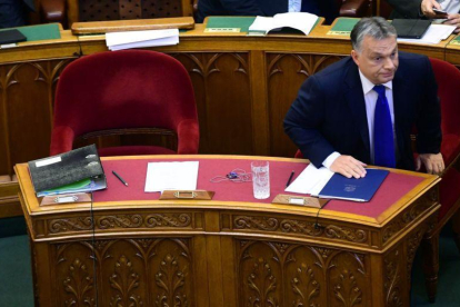 Viktor Orbán, en el Parlamento húngaro.-ATTILA KISBENEDEK / AFP