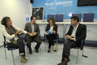 María Pérez, Gustavo Martínez, Marimar Angulo y Pedro Asensio debaten sobre la propuesta popular. / ÚRSULA SIERRA-