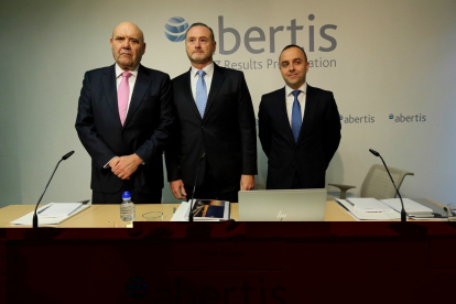 La guerra por Abertis comenzó a mediados de abril, cuando Atlantia expresó su interés por explorar una posible operación corporativa con la catalana.-JUAN MANUEL PRATS