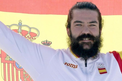 Regino Hernández celebra su bronce en Pyeongchang.-EFE / SERGEI ILNITSKY