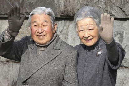 El emperador Akihito y la emperatriz Michiko el pasado febrero en Tokyo.-AP / KOJI SASAHARA