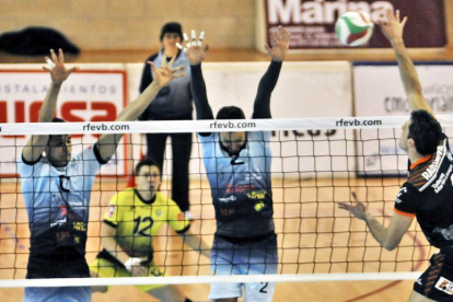 El Río Duero visita hoy Teruel para jugar el primer partido de la serie semifinal por el título de la Superliga.-VALENTÍN GUISANDE