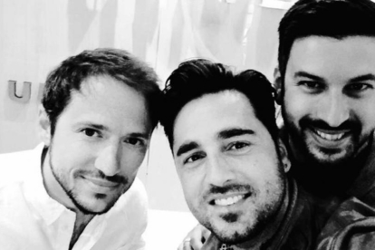 David Bustamante ha compartido una imagen en su cuenta de Instagram junto a Manuel Martos, hijo de Raphael y músico, y Armand Martín, representante.-