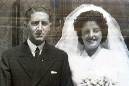 Antonio Martínez y Martina Tutor, el día de su boda.-CEDIDA