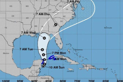 Imagen cedida por el Centro Nacional de Huracanes (NHC) que muestra el pronóstico de la depresión tropical que se acerca a Florida-EL PERIÓDICO
