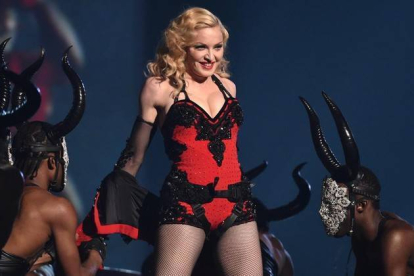 Madonna en los premios Grammy, una de sus primeras apariciones tras lanzar su nuevo disco.-Foto: JOHN SHEARER/INVISION/AP