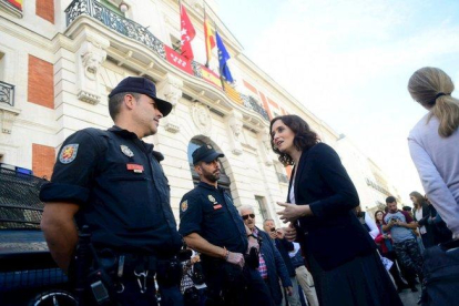 Isabel Díaz-Ayuso, presidenta de la Comunidad de Madrid, durante la manifestación ’Juntos por España. Convivencia sin violencia’.-