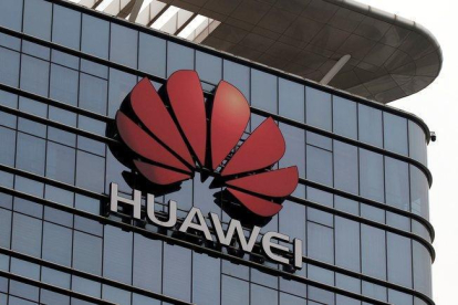 Fachada del edificio de la empresa china de telecomunicaciones Huawei.-REUTERS