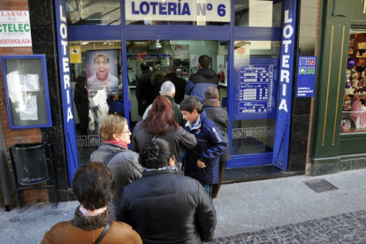 Venta de Lotería.-VALENTÍN GUISANDE