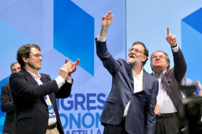 Mañueco, Rajoy y Herrera, al término del congreso autonómico del PP-ICAL