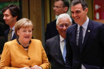 Reunión de Pedro Sánchez y Angela Merkel.-OLIVIER OSLET/ ARCHIVO