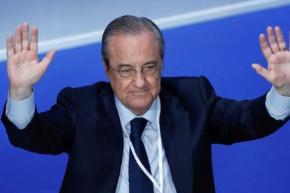 El presidente del Real Madrid, Florentino Pérez, en la asamblea de este domingo.-EMILIO NARANJO (EFE)
