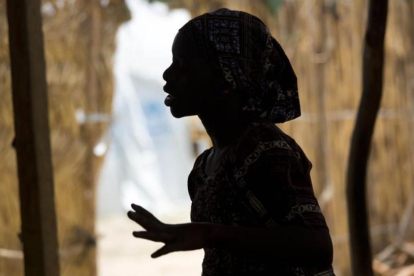 Una chica nigeriana de 15 años en un campamento del norte del país.-KAREL PRINSLOO