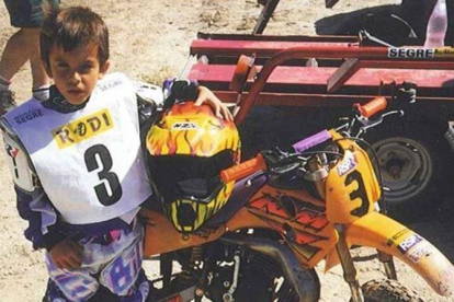 Marc Márquez, en sus inicios con una moto de cross.-EL PERIÓDICO