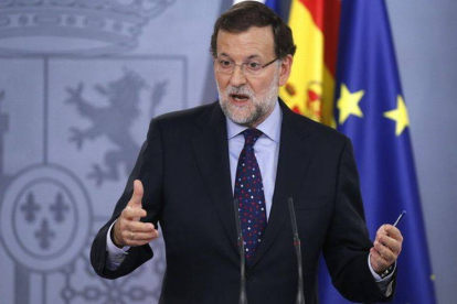 Mariano Rajoy, en la Moncloa.-EFE / JUAN CARLOS HIDALGO