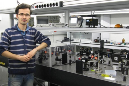 Omid Kokabee, en un laboratorio del ICFO, durante su estancia en Barcelona.-