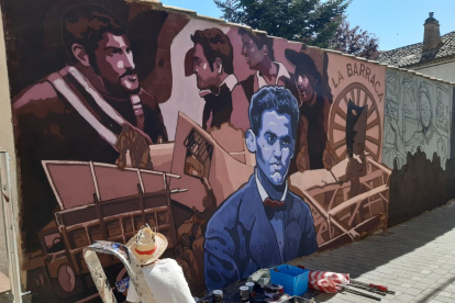 Creación del mural en homenaje al grupo de teatro La Barraca de García Lorca. HDS