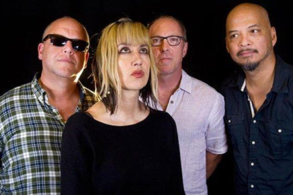 La banda de Boston Pixies, con la bajista Kim Shattuck en primer término-ARCHIVO